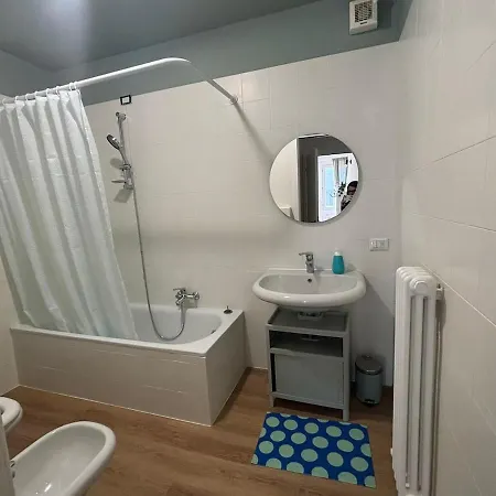 Apartment With Private Parking *