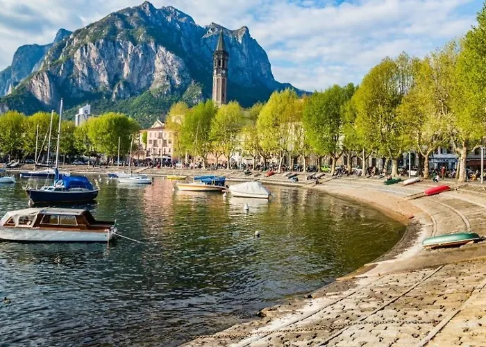 With Private Parking Apartment *